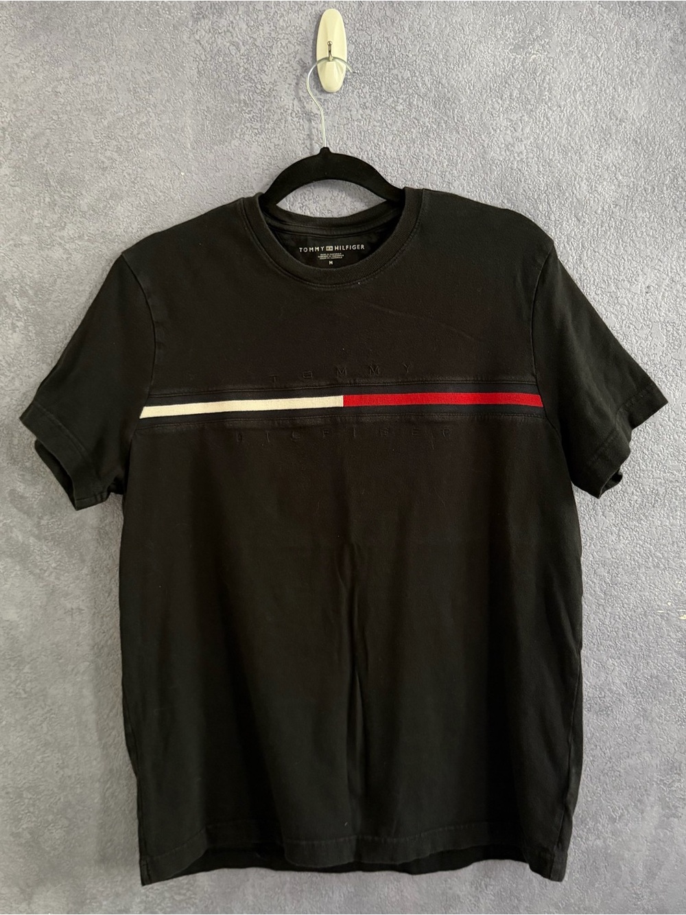 Tommy Hilfiger Embroidered Flag Logo T-Shirt (Used — Good) • Size: M
